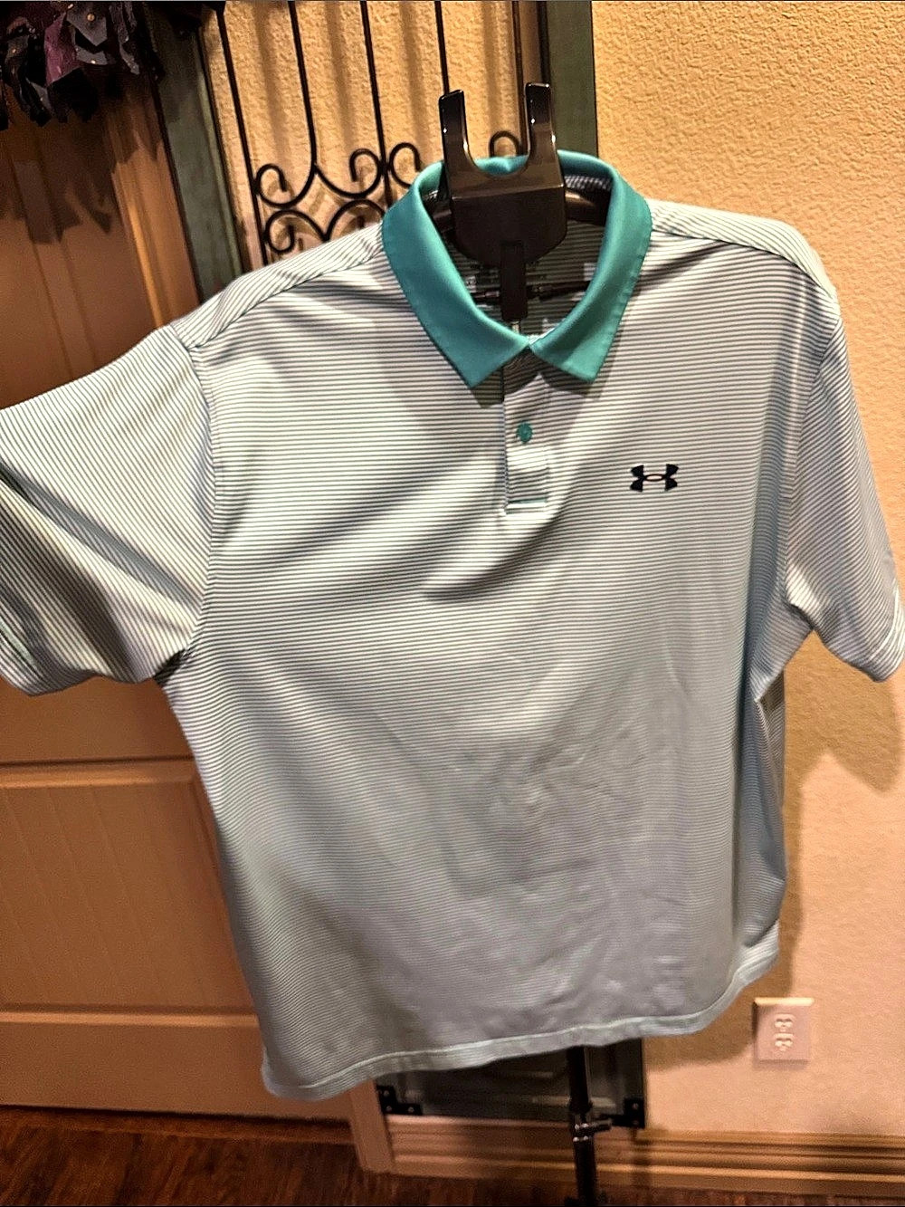 Under Armour Performance Polo Striped Polo in White & Green Size XXL Like New
